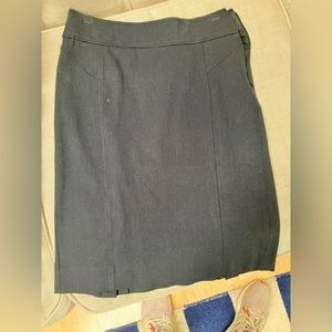 Banana Republic Skirt: Size 4